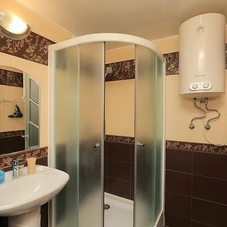 Apartment On Obolonskiy Prospect 12 *